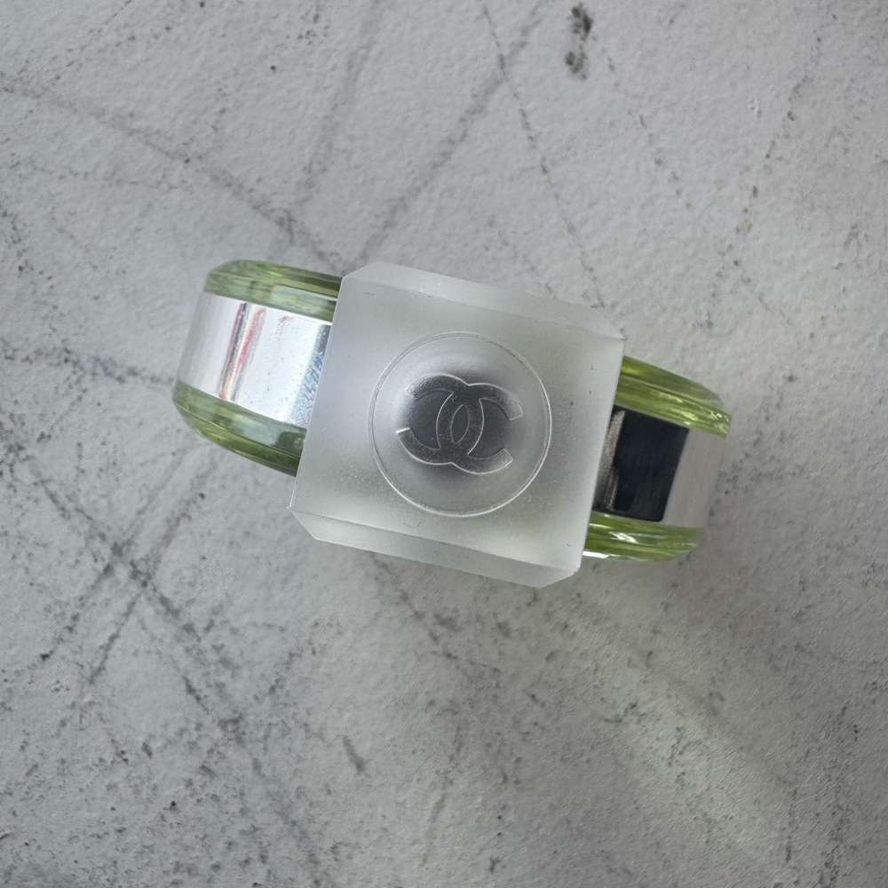 CHANEL Eau de Toilette with Light Green Tint 5 FL OZ - Picture 3 of 4